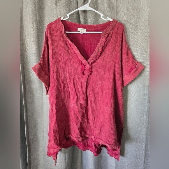 Umgee Mineral Wash Gauze Tunic Top V Neck Wine Red Size L Short Sleeve - Picture 2 of 6